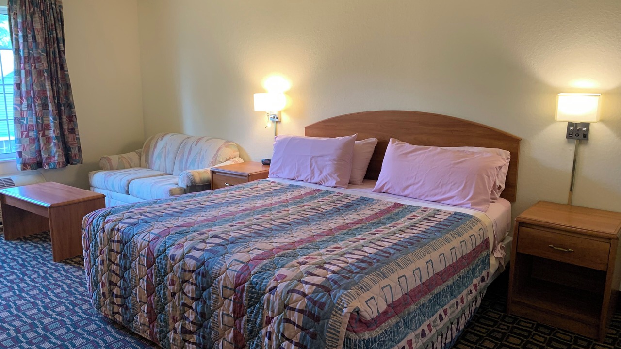 Photo of Bedroom in Allegan