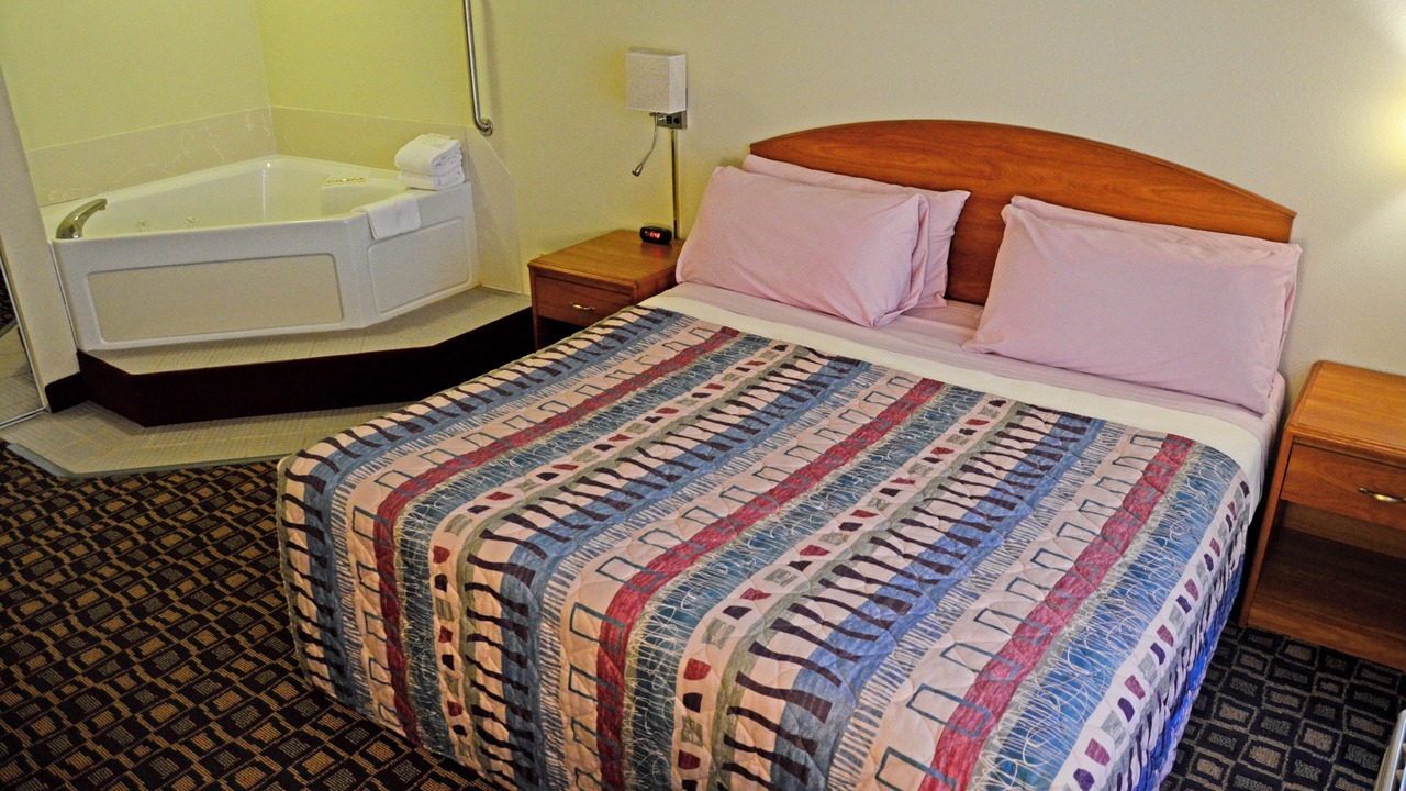 Photo of Bedroom in Allegan