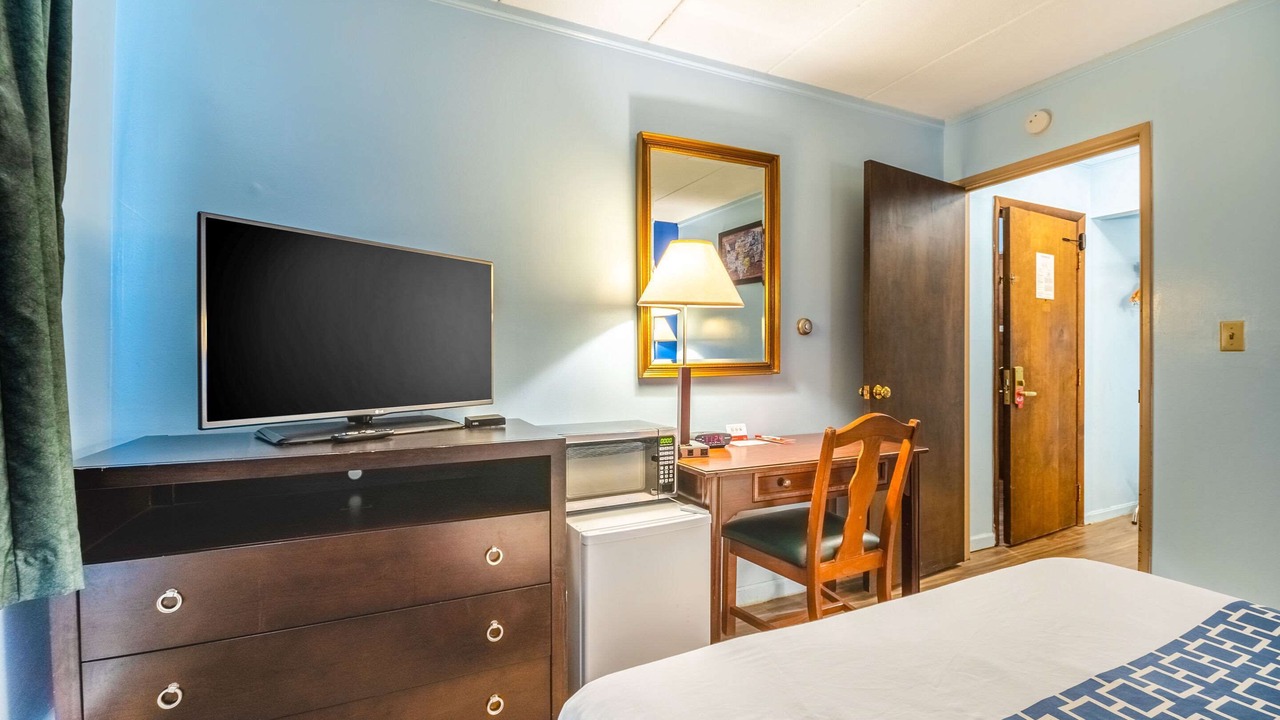 Photo of Bedroom in Windsor Locks