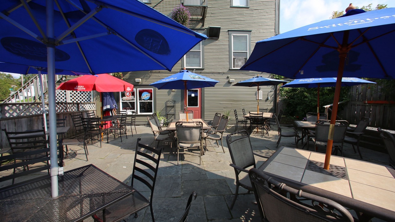 Photo of Patio Balcony in Jeffersonville