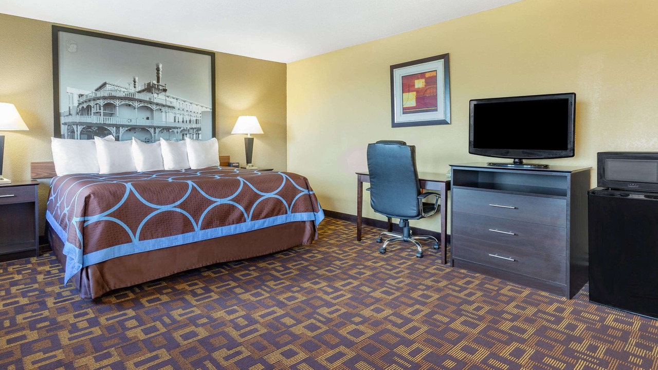 Photo of Bedroom in Decorah