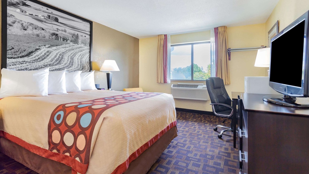 Photo of Bedroom in Decorah