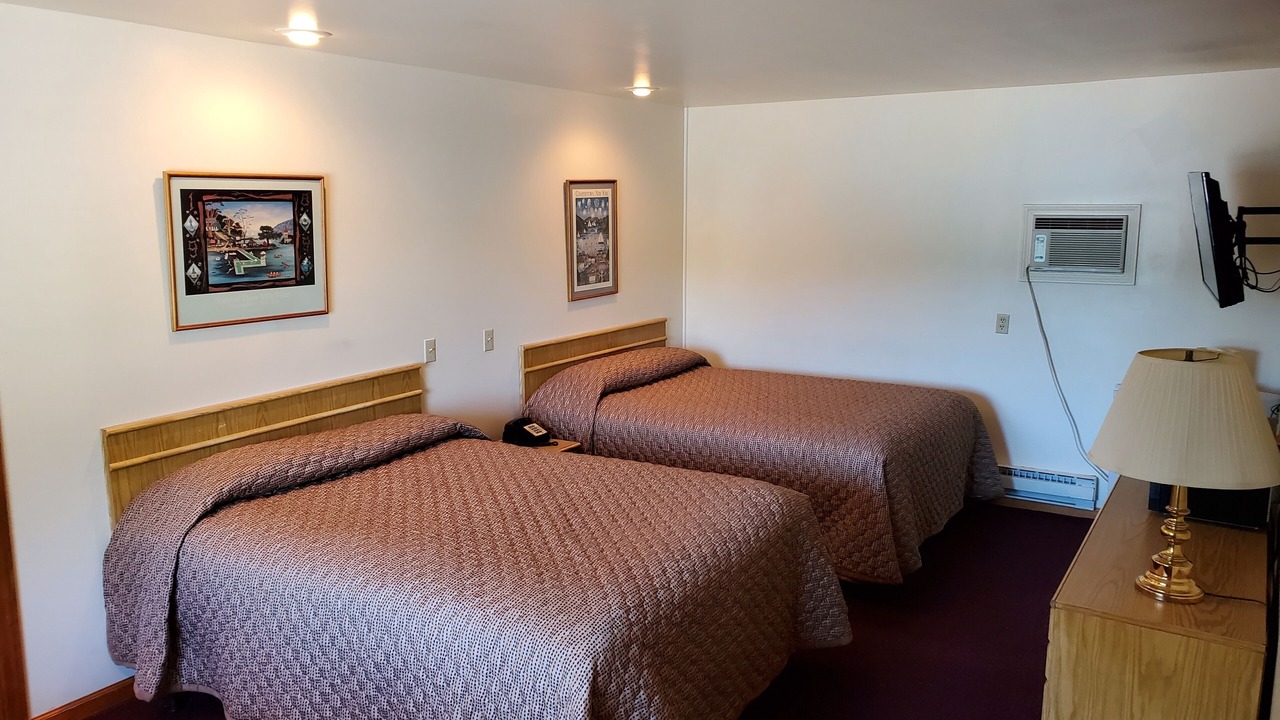 Photo of Bedroom in Cooperstown - Otsego Lake