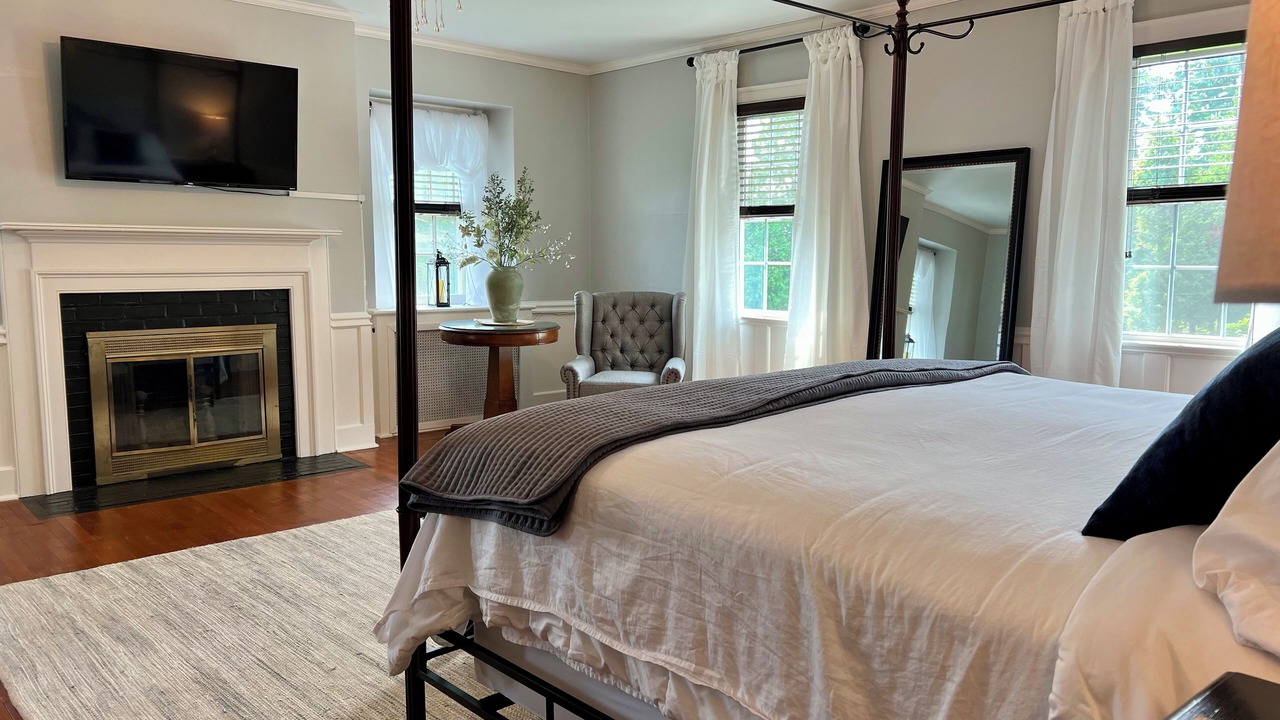 Photo of Bedroom in Schuyler Falls