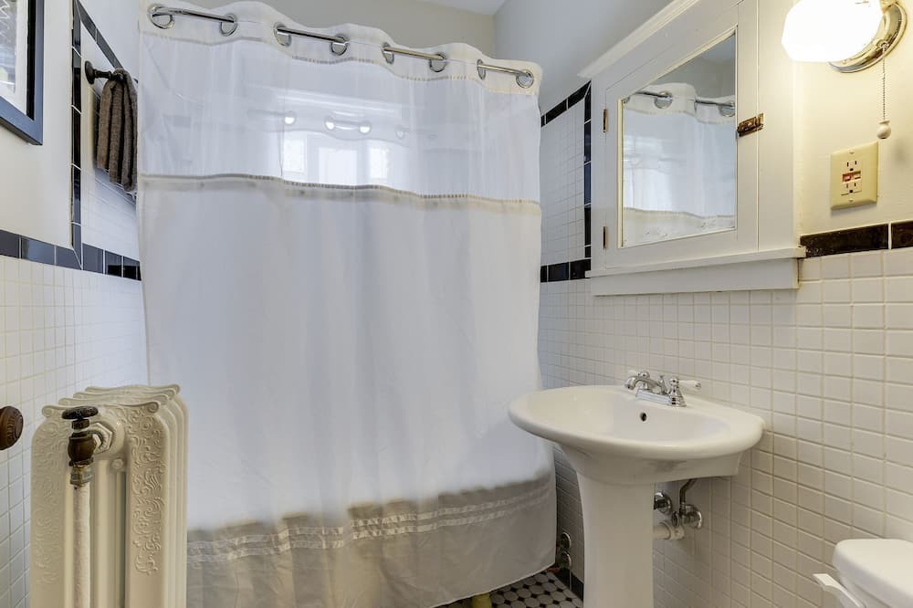 Photo of Bathroom in Powderhorn Park