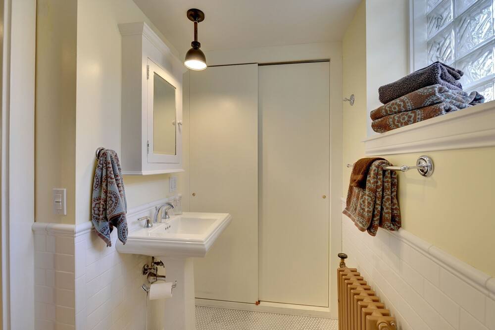 Photo of Bathroom in Powderhorn Park
