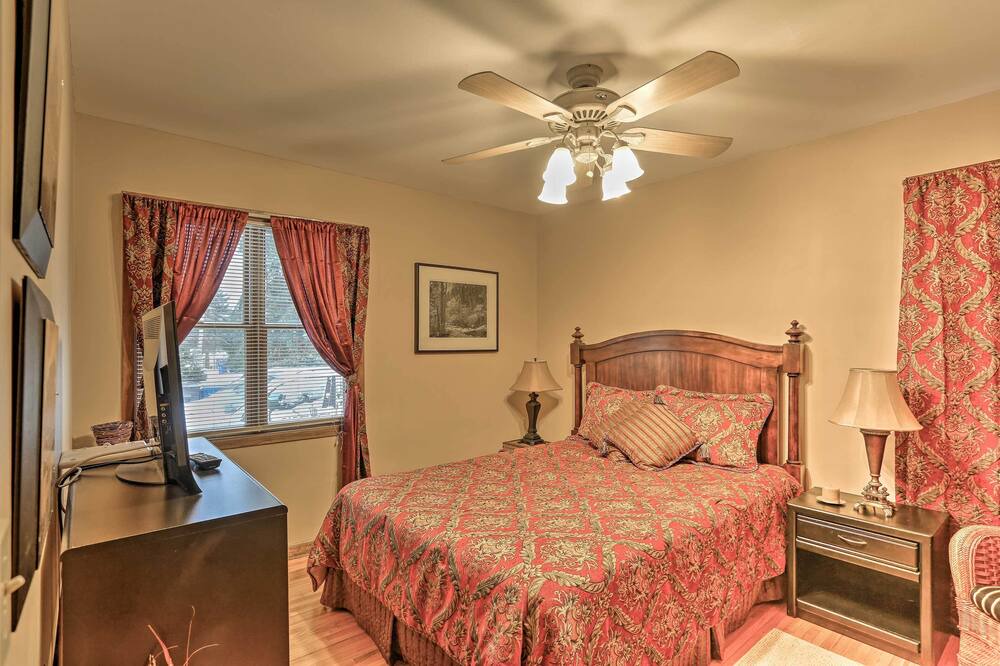 Photo of Bedroom in Mound