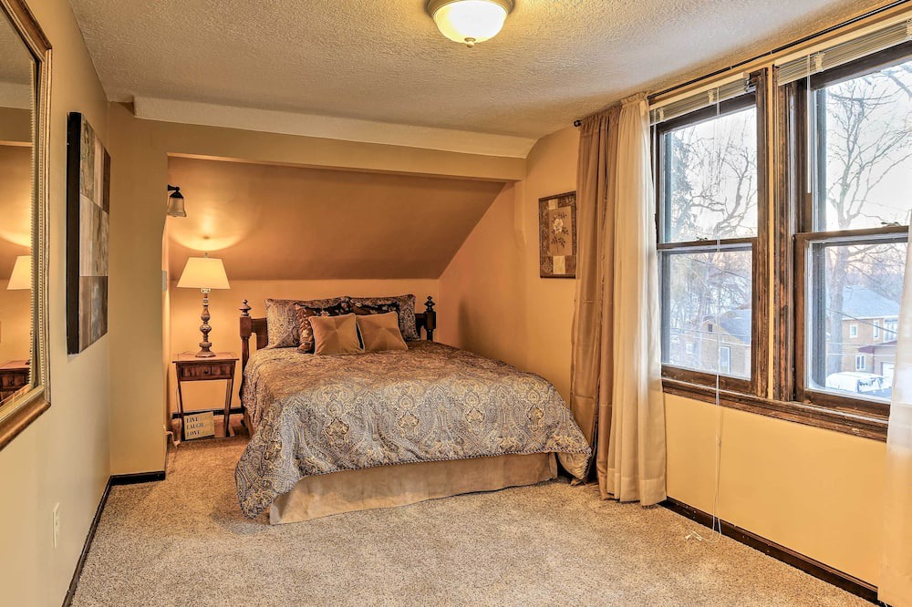 Photo of Bedroom in Mound