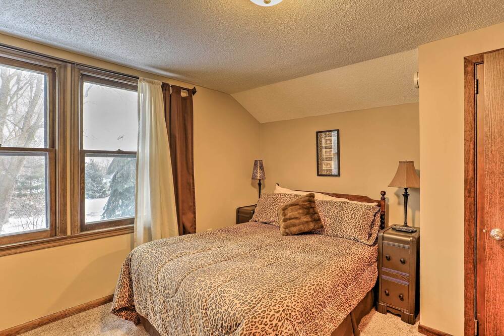 Photo of Bedroom in Mound