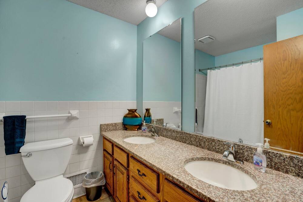 Photo of Bathroom in Woodbury