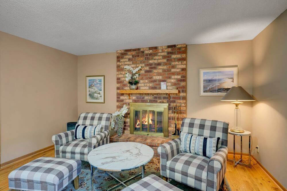 Photo of Livingroom in Woodbury