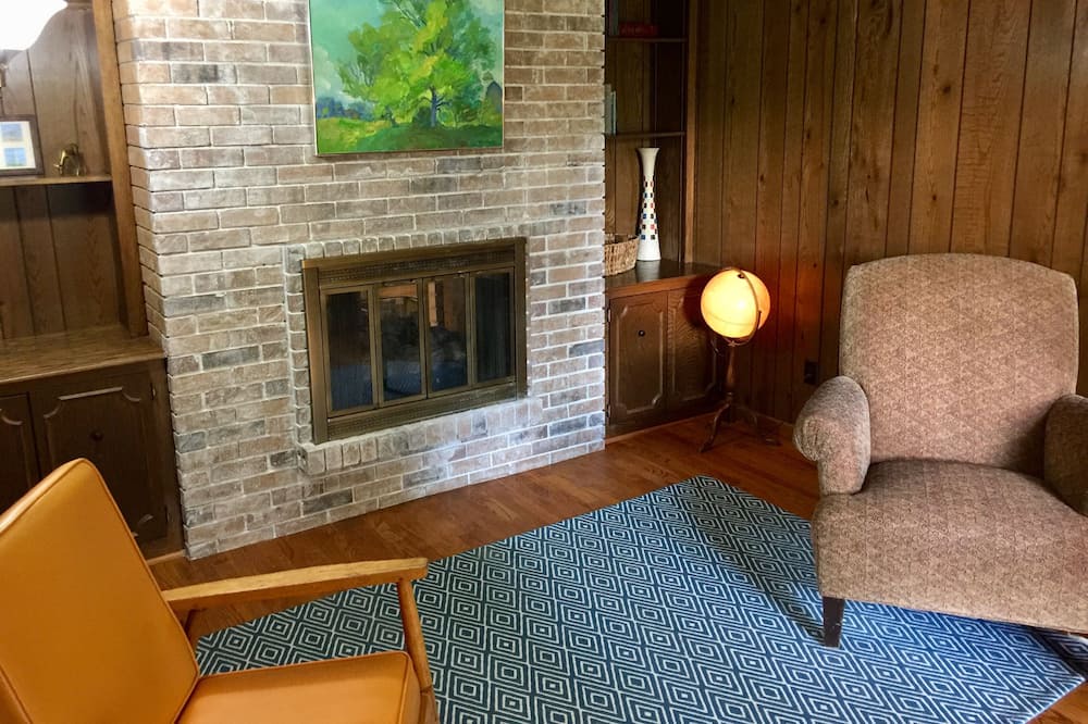 Photo of Livingroom in Dellwood