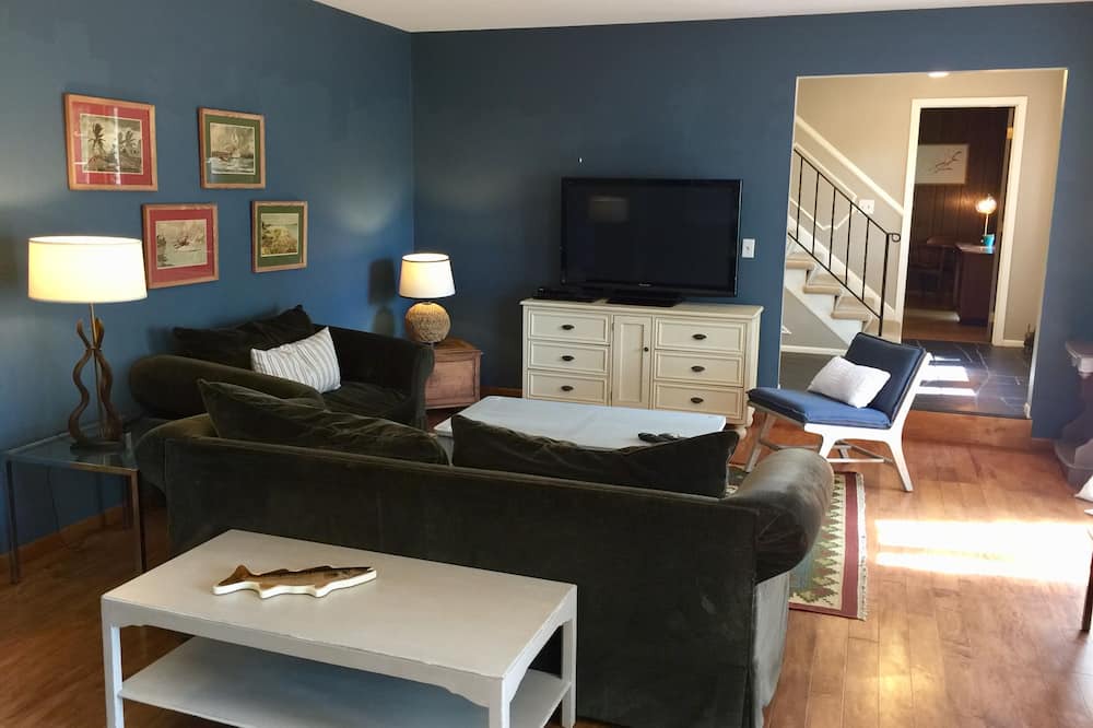 Photo of Livingroom in Dellwood