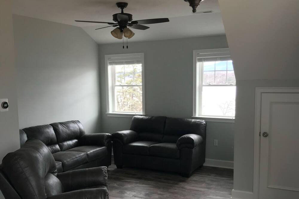 Photo of Livingroom in Laconia