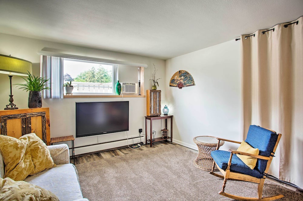 Photo of Bedroom in Columbia Heights