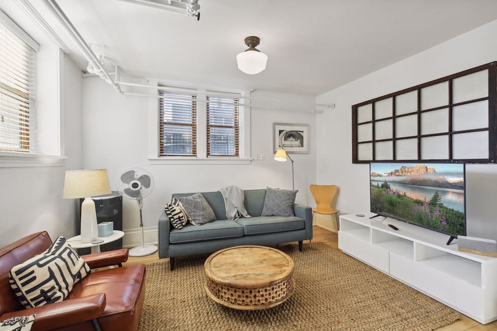 Photo of Livingroom in Powderhorn Park
