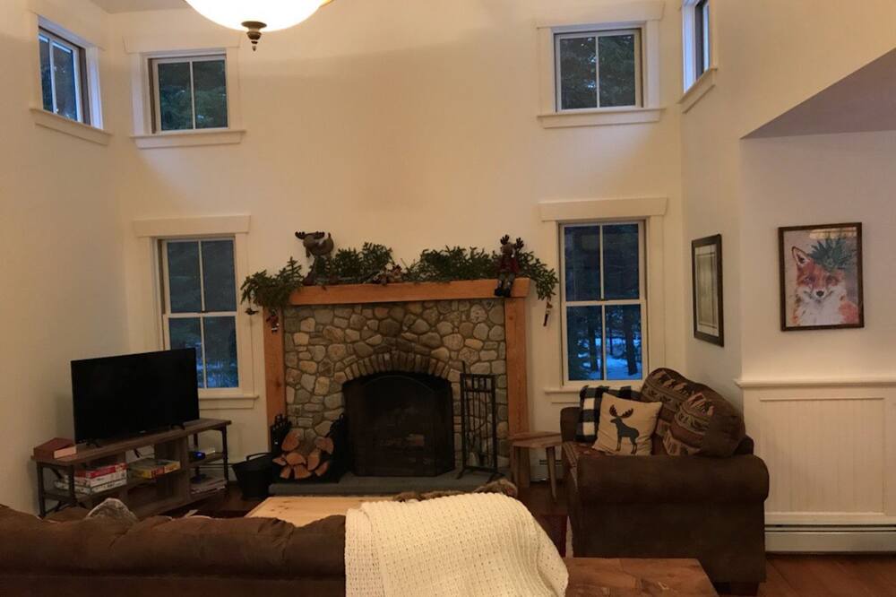 Photo of Livingroom in Twin Mountain