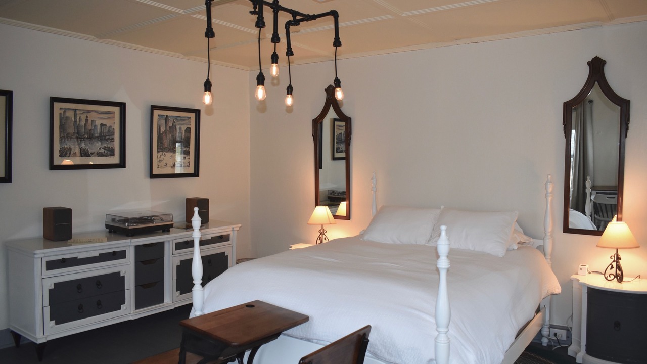 Photo of Bedroom in Elizabethtown