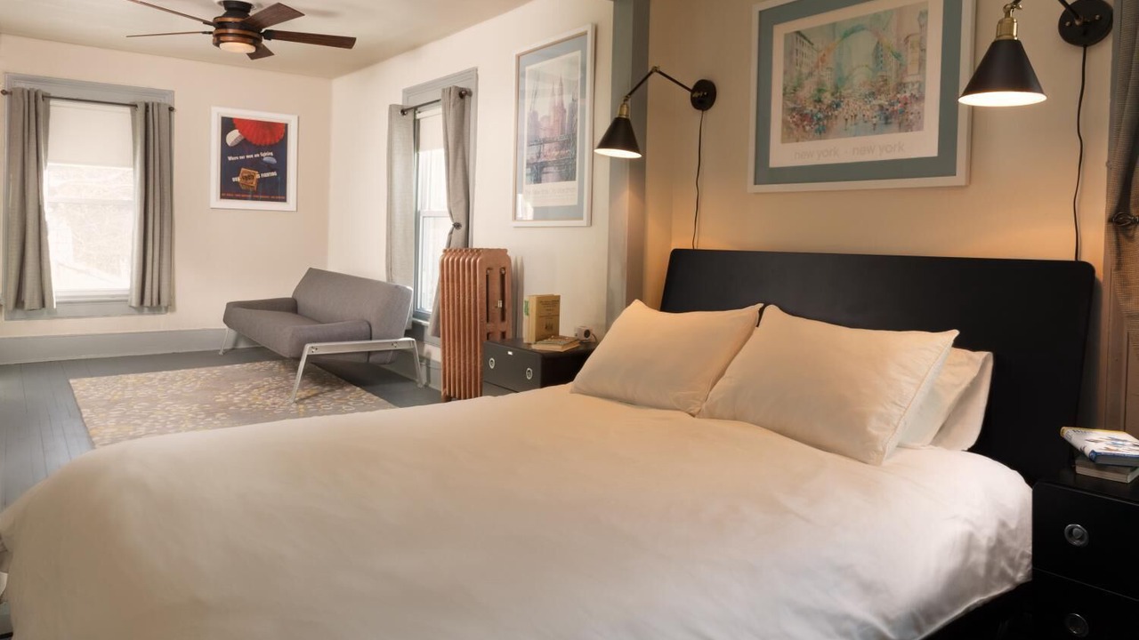Photo of Bedroom in Elizabethtown