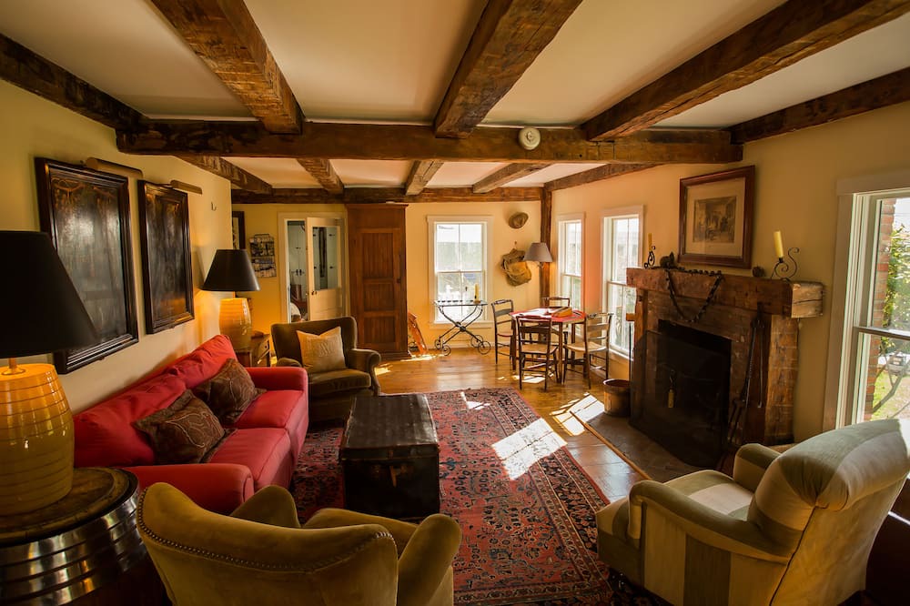 Photo of Livingroom in Morrisville