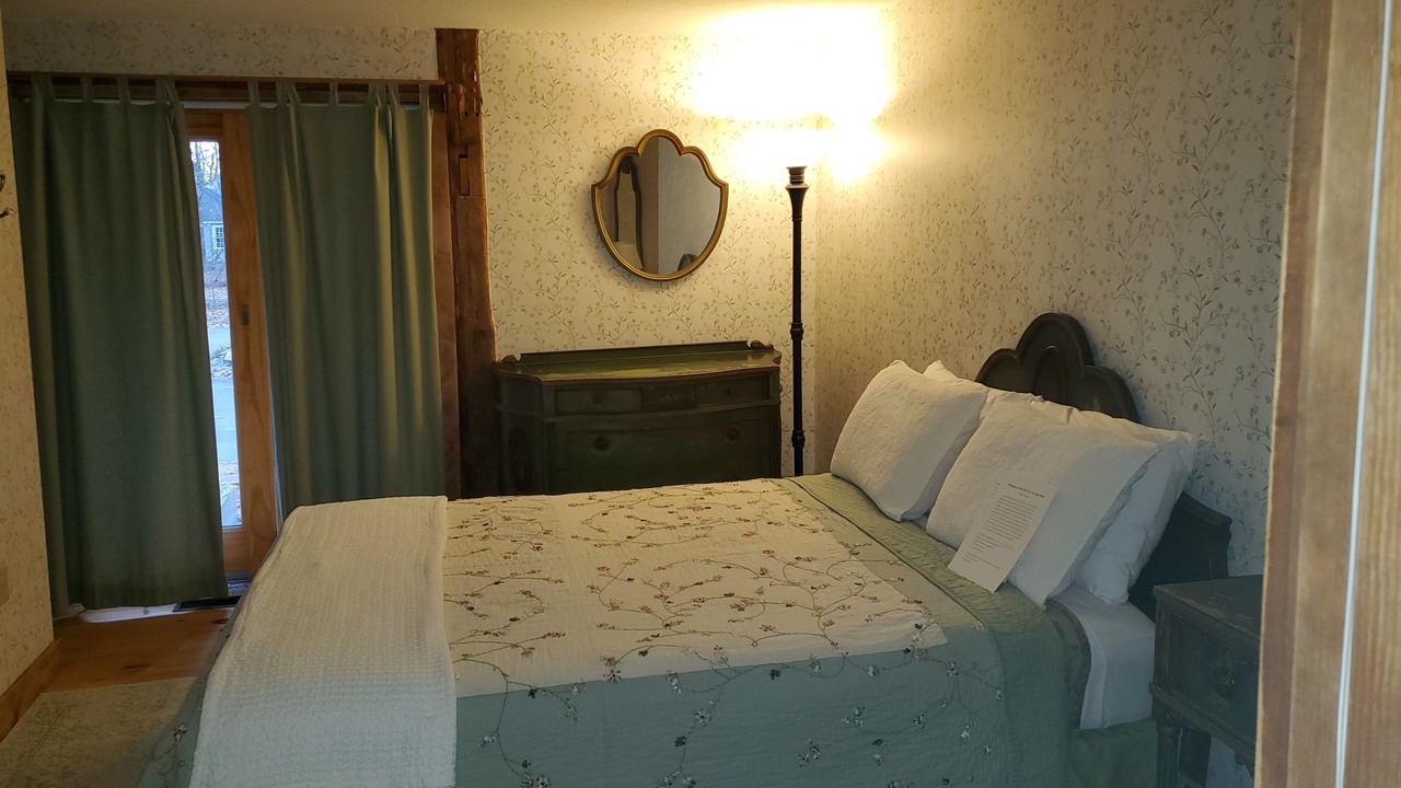 Photo of Bedroom in Historic Main Street