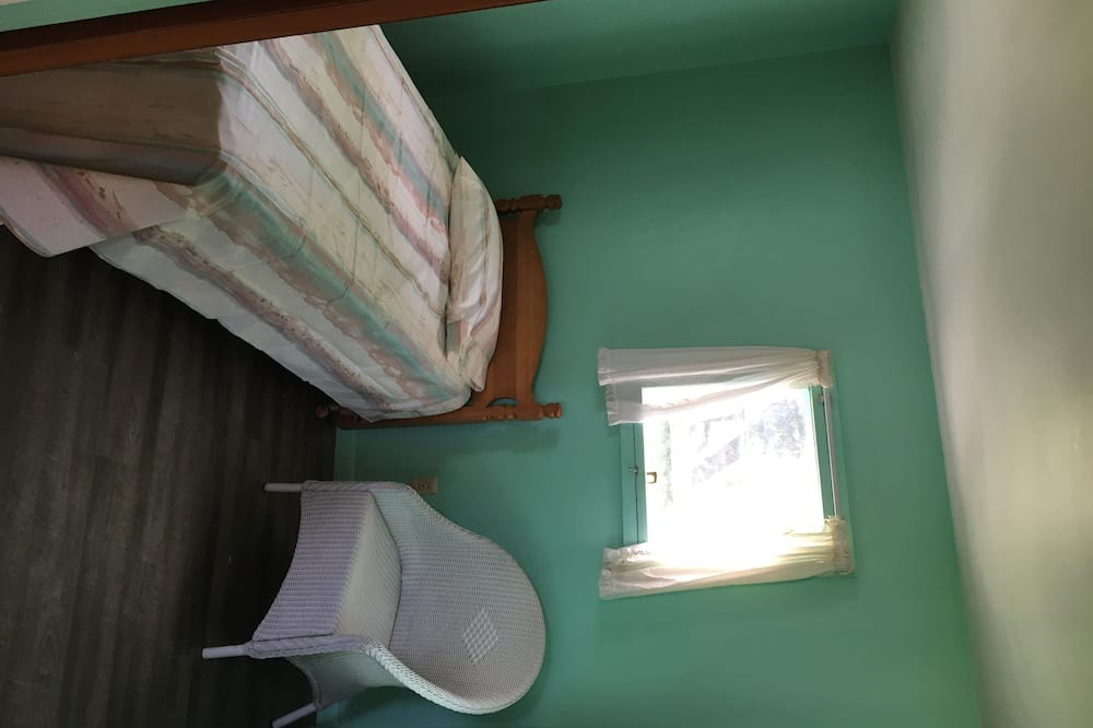 Photo of Bedroom in Wellesley Island