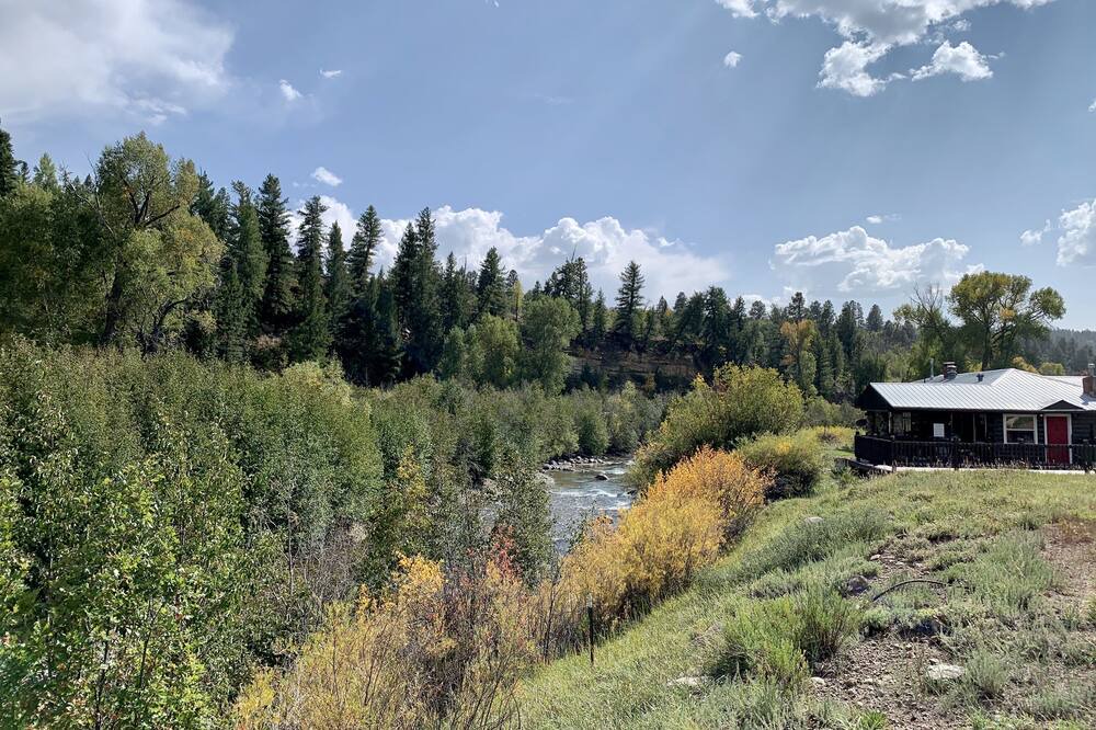 Photo of Outdoor in Chromo