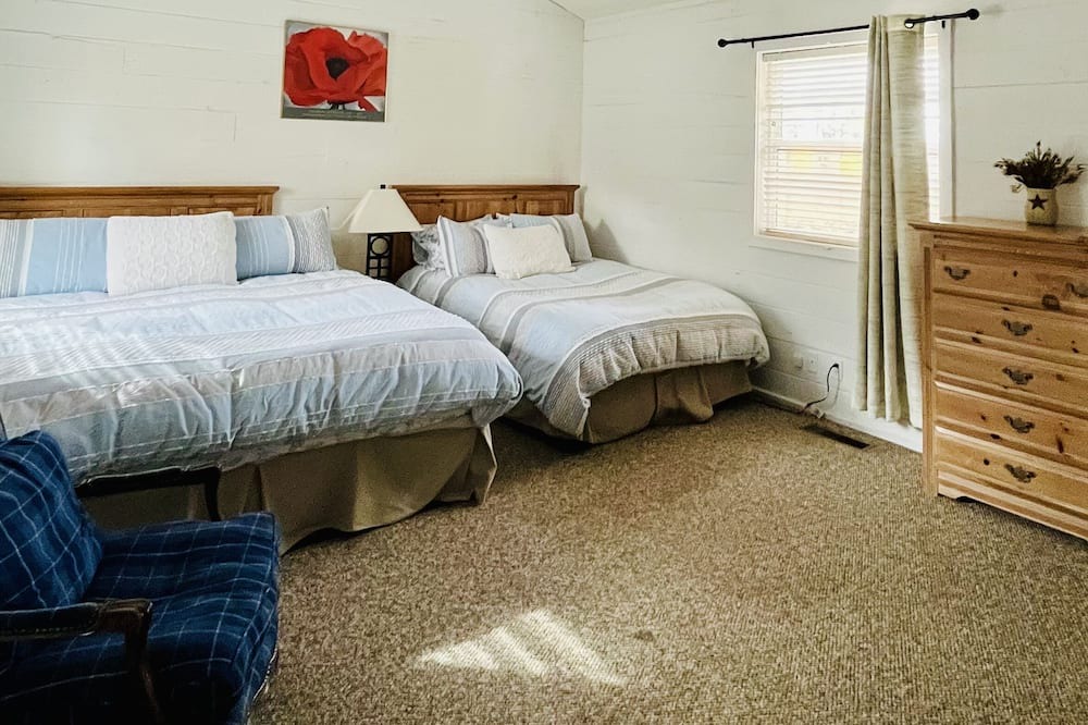 Photo of Bedroom in Chromo
