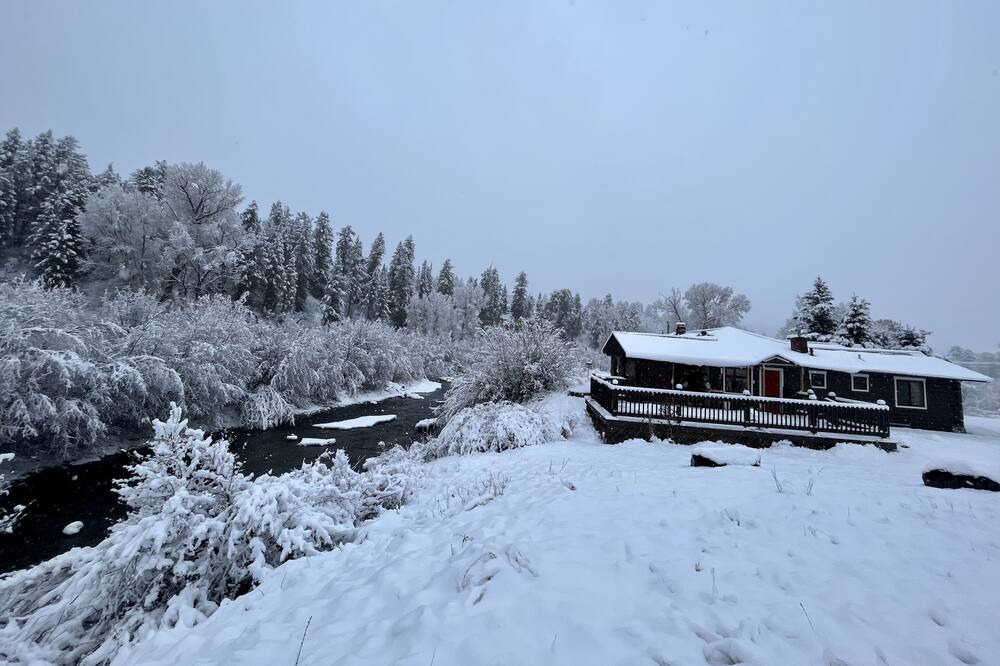 Photo of Outdoor in Chromo