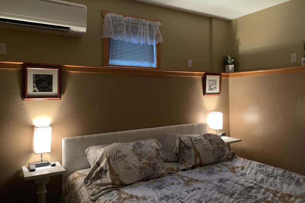 Photo of Bedroom in Tiverton