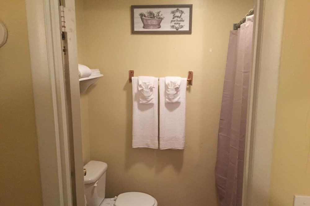 Photo of Bathroom in Summerlee