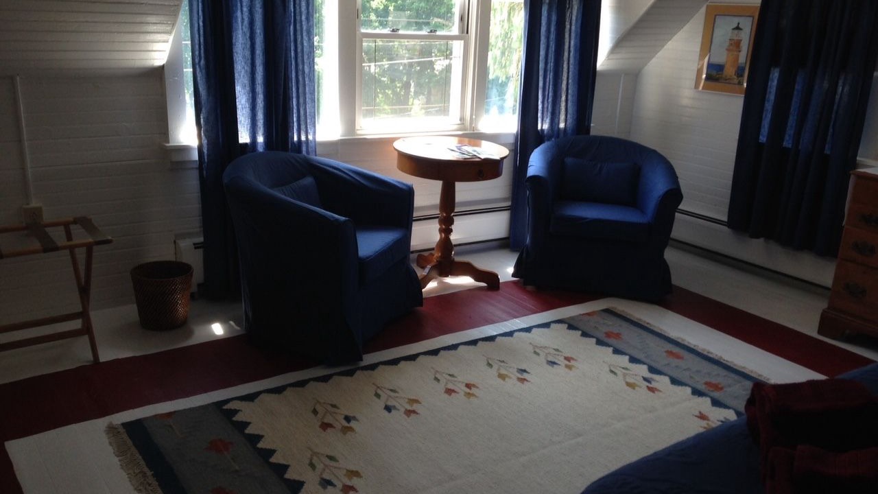 Photo of Bedroom in Lee