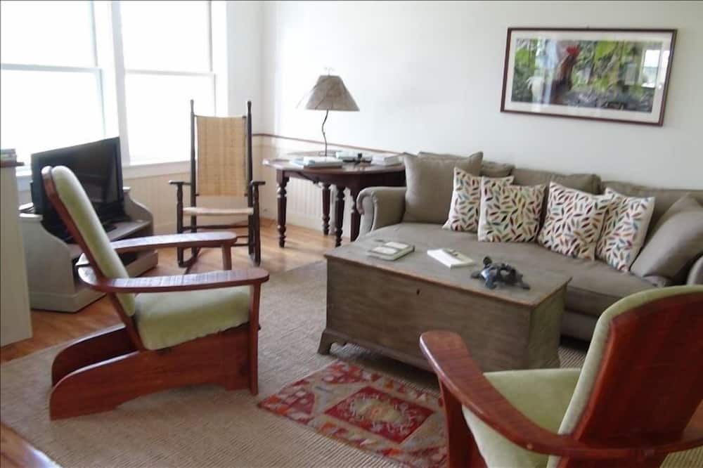 Photo of Livingroom in Wolcott