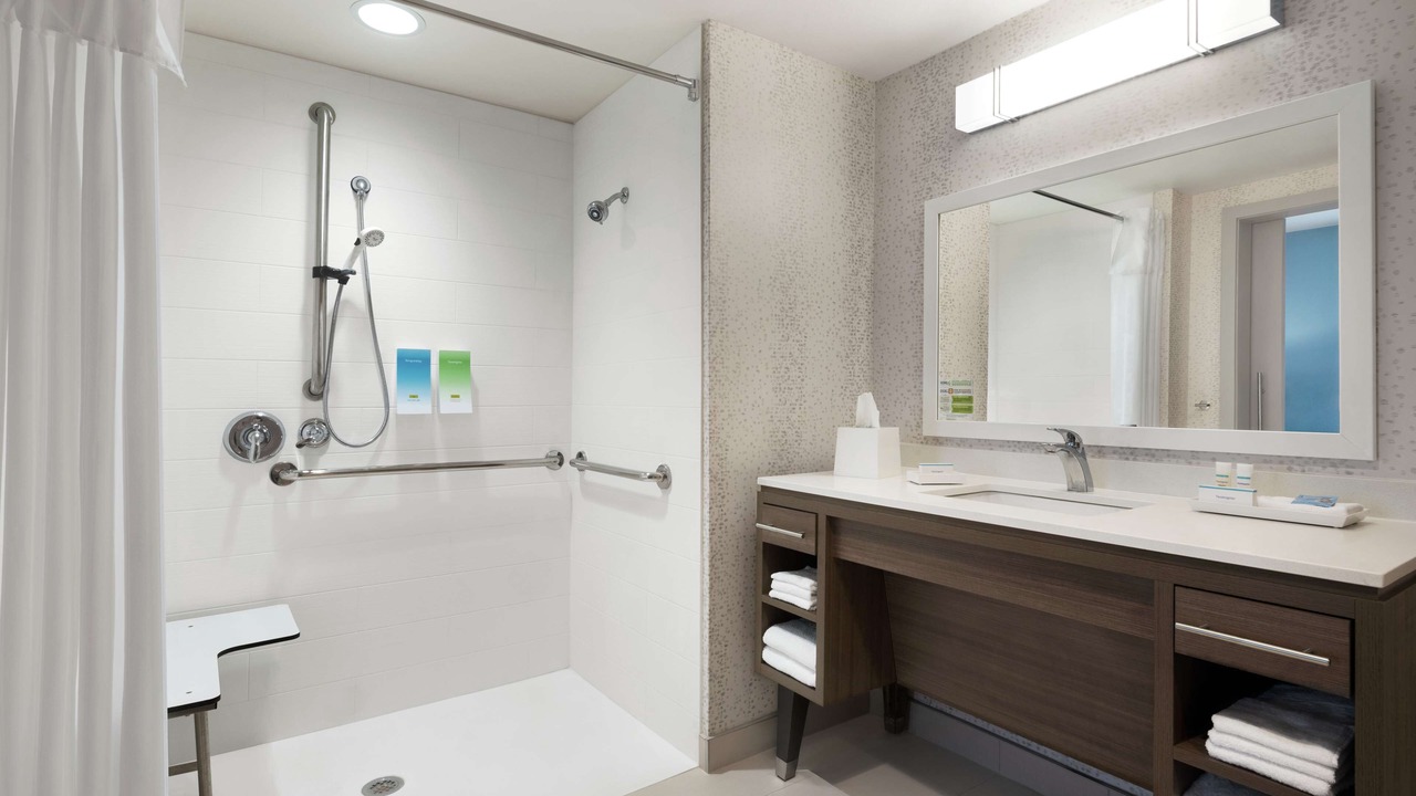 Photo of Bathroom in Brooklyn Park
