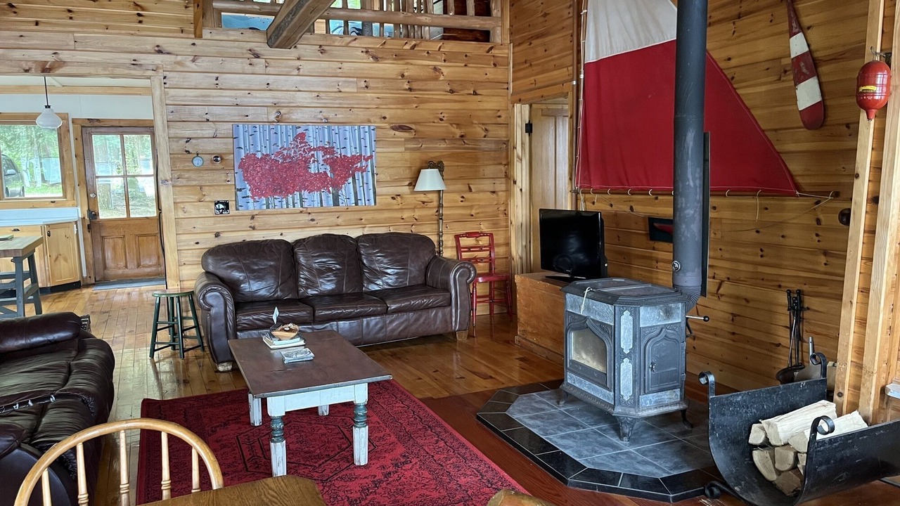 Photo of Livingroom in Town of Hermon