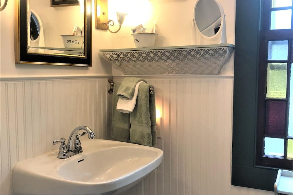 Photo of Bathroom in Deep River Center