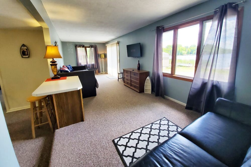 Photo of Livingroom in Lindstrom