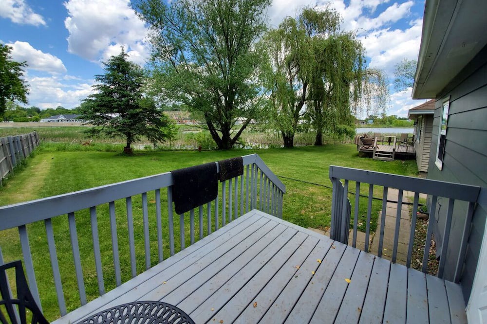 Photo of Patio Balcony in Lindstrom