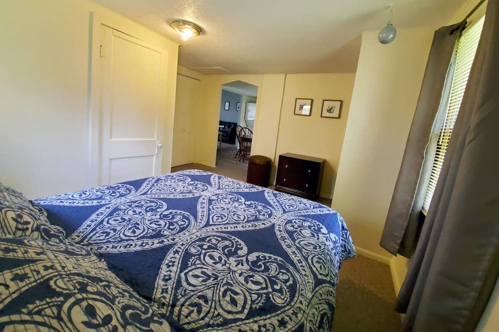 Photo of Bedroom in Lindstrom