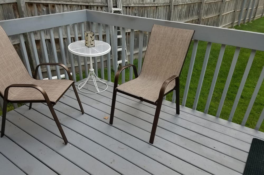 Photo of Patio Balcony in Lindstrom