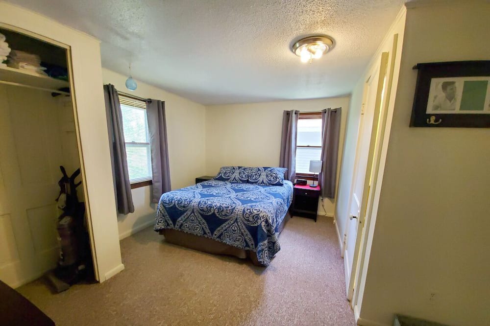 Photo of Bedroom in Lindstrom