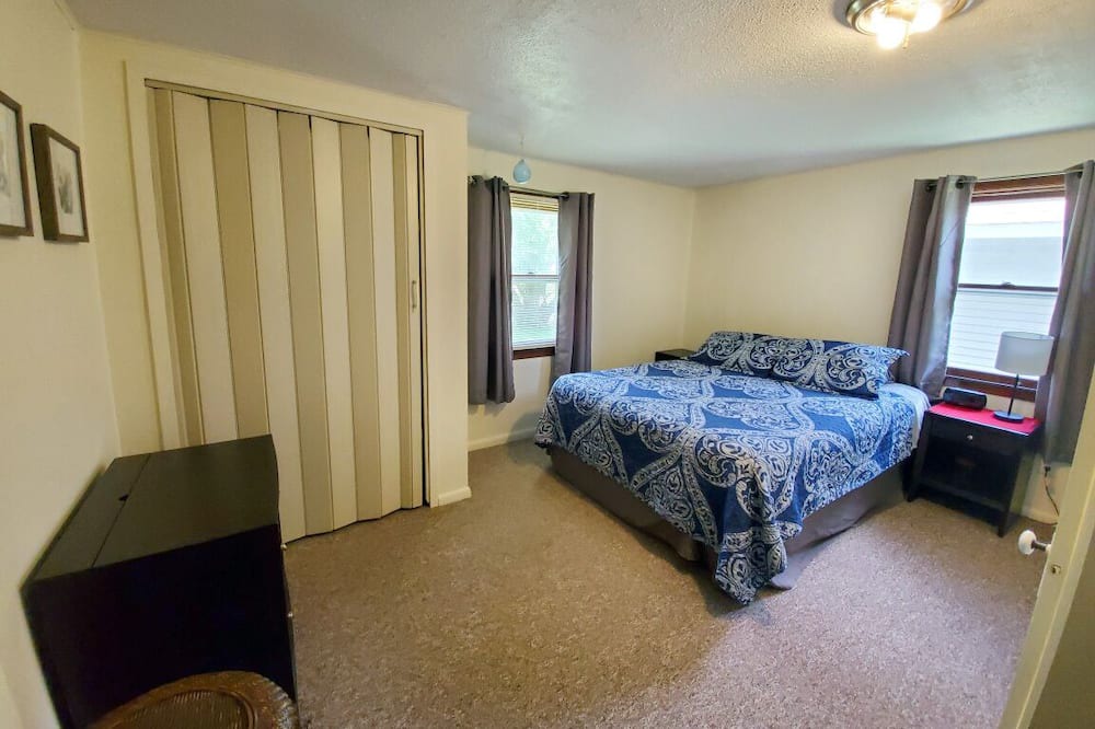 Photo of Bedroom in Lindstrom