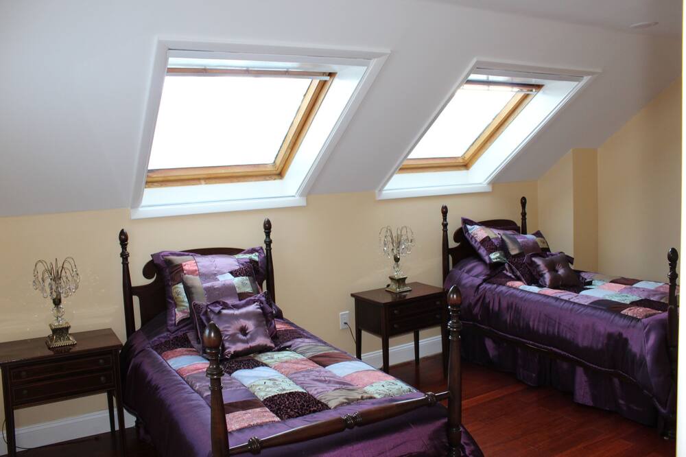 Photo of Bedroom in Lenox