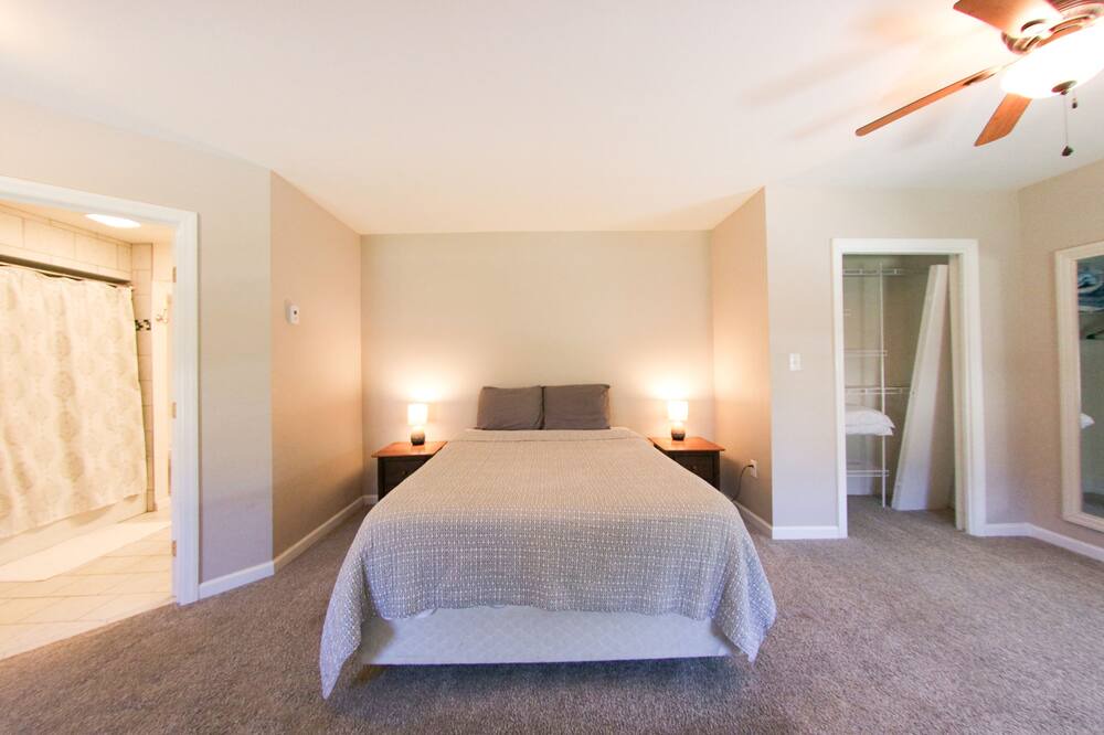 Photo of Bedroom in Plattsburgh