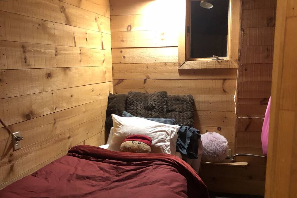 Photo of Bedroom in Warren