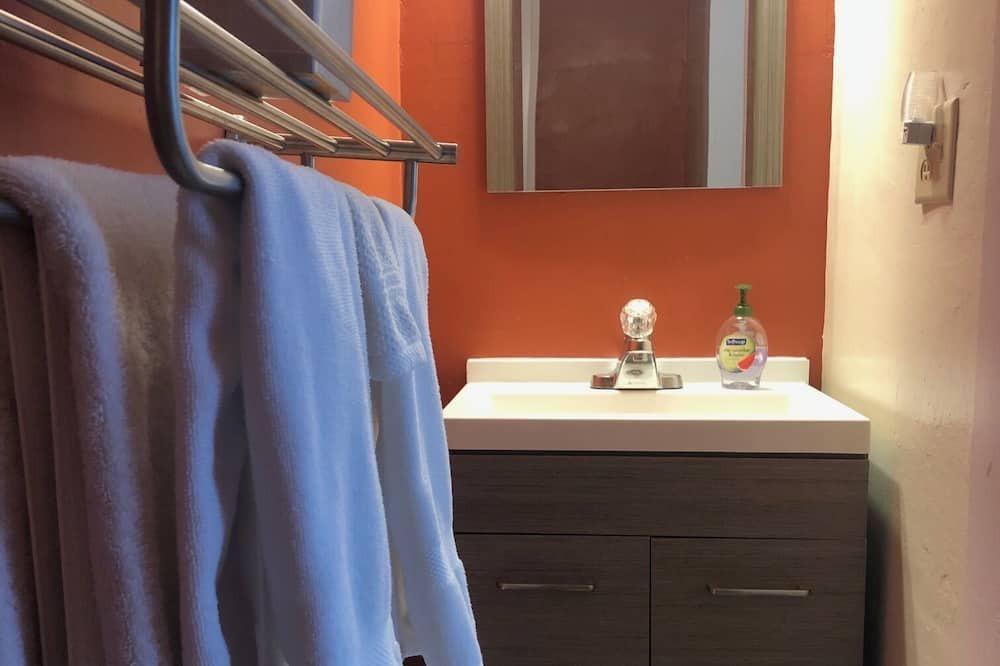 Photo of Bathroom in Greenfield