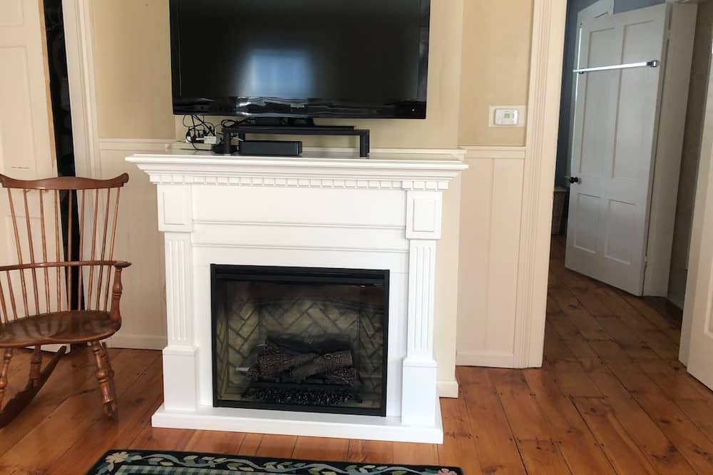 Photo of Bedroom in Greenfield