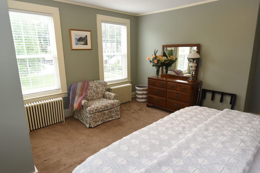 Photo of Bedroom in Greenfield