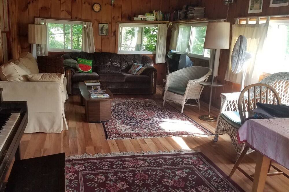 Photo of Livingroom in Goshen