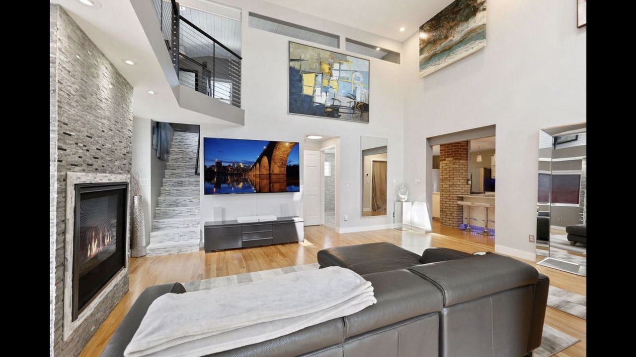 Photo of Livingroom in Southwest Minneapolis